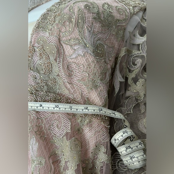 Mac Duggal Formal Gown Size 4 - Picture 6 of 8